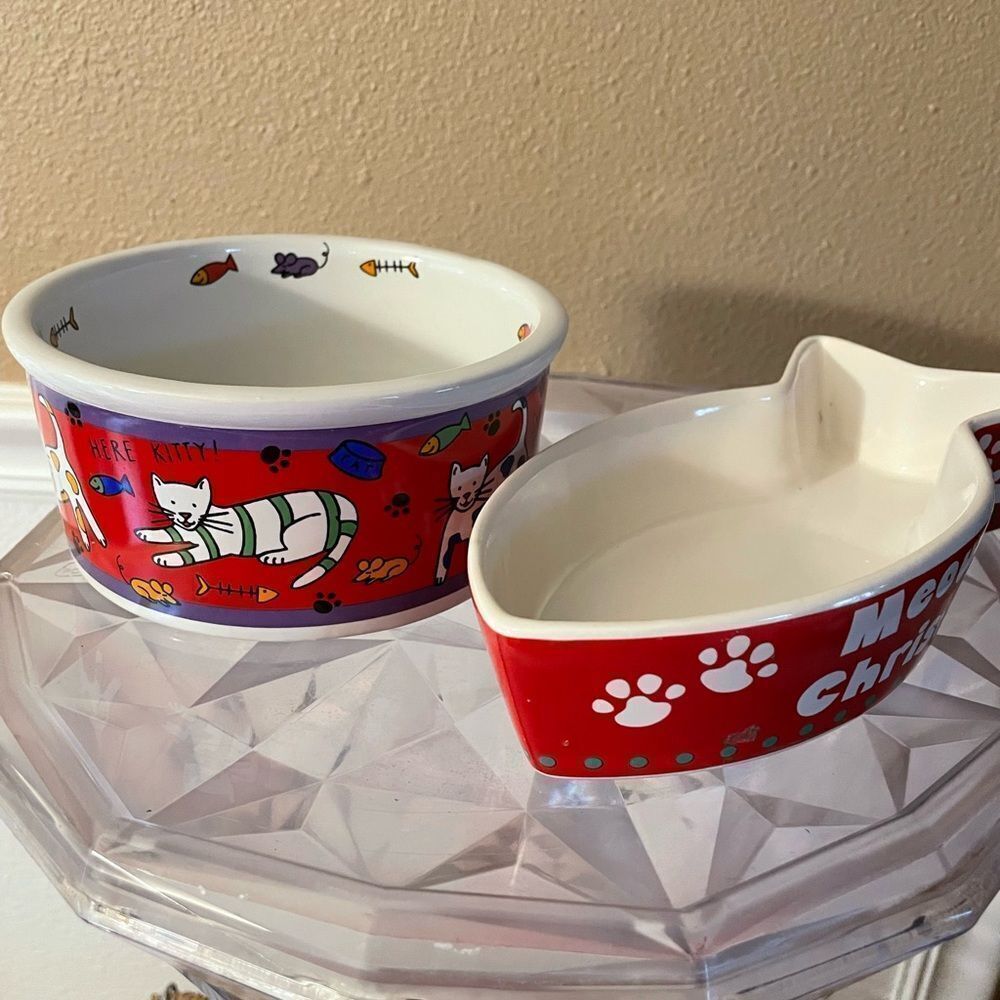 Signature The Good Cat Cat Dish & Meowy Christmas Fish Shaped Cat Dish